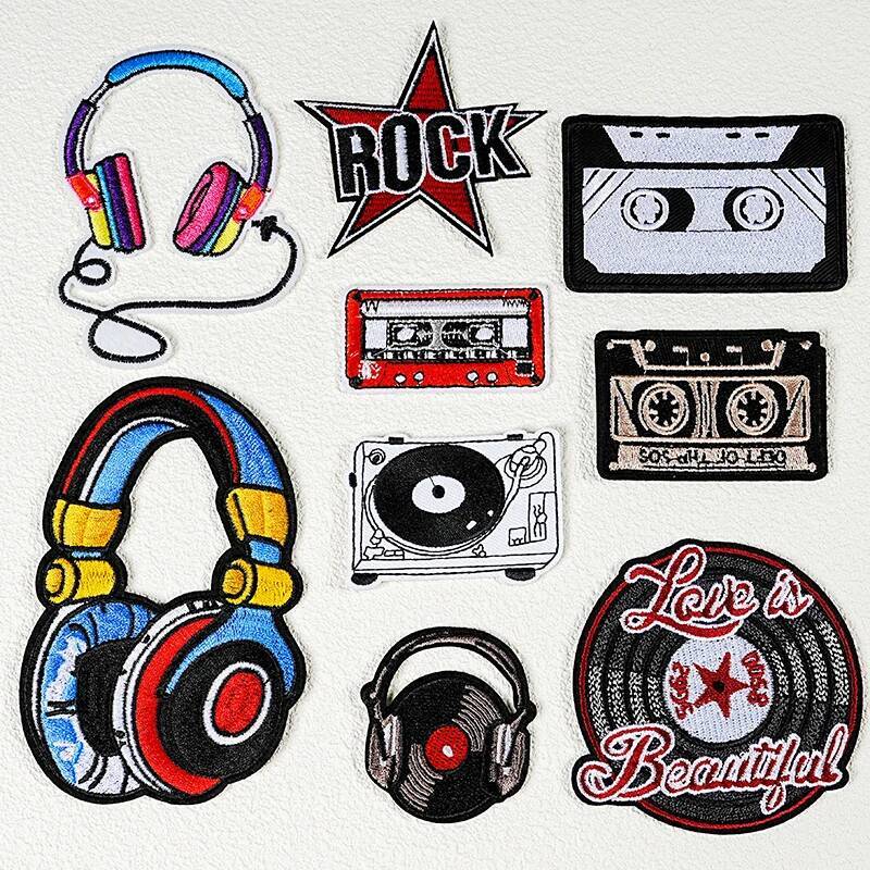 バックパックと帽子の装飾用の刺繍入りギターバッジ、ファッショ - Musical Instrument Painting のレビューと価格
